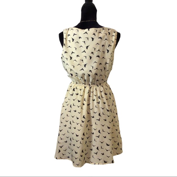 Fussy NY Cream & Black Bird Pattern Dress Size: M - Picture 3 of 7